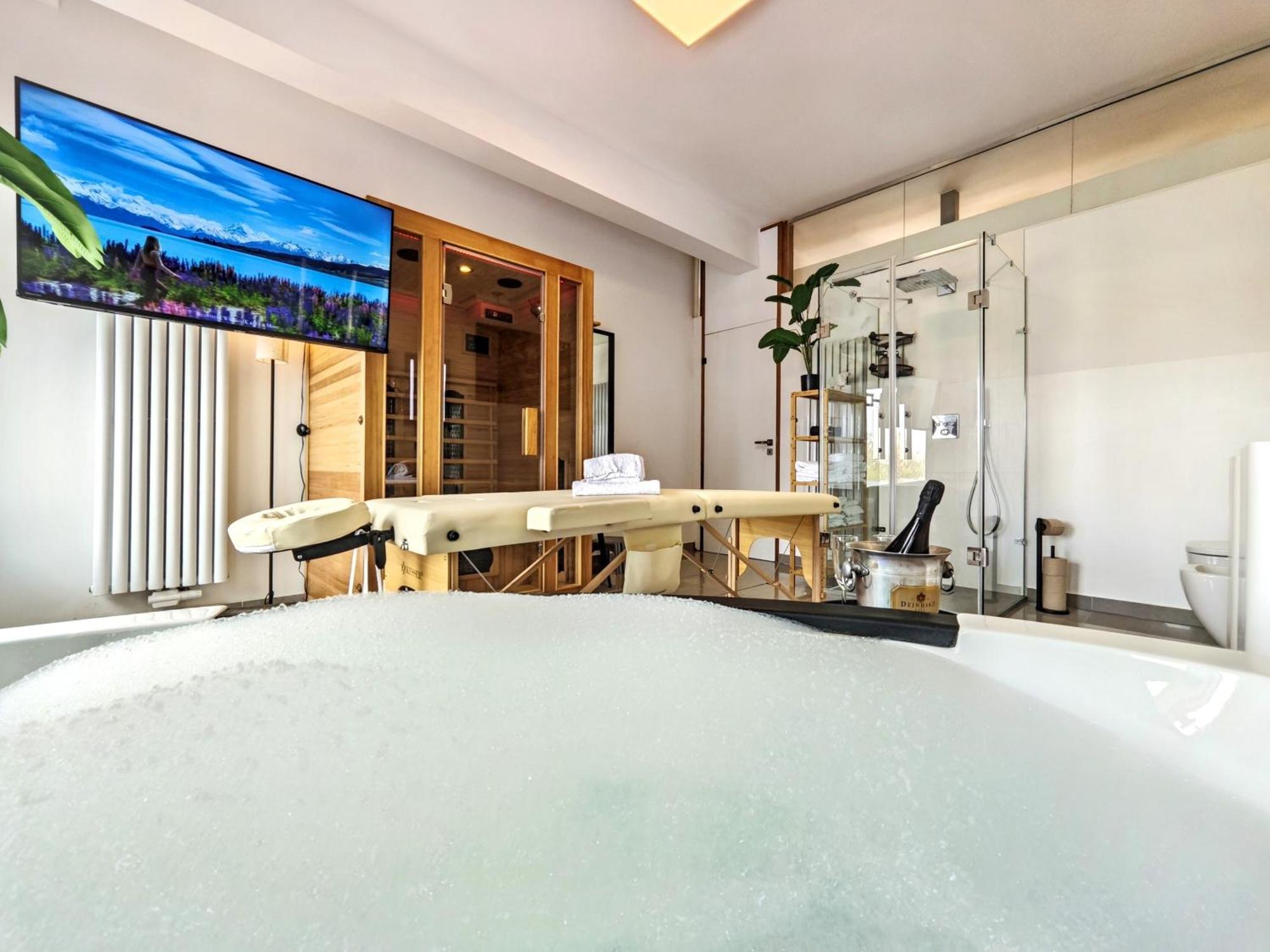 Apartment Loft Fuer Bis Zu 12, Whirlpool, Infrarotsauna, Arcade-spiele, Tischfussball, Wii